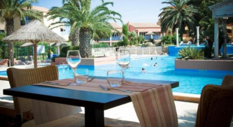 Holiday apartment with pool — photo 3