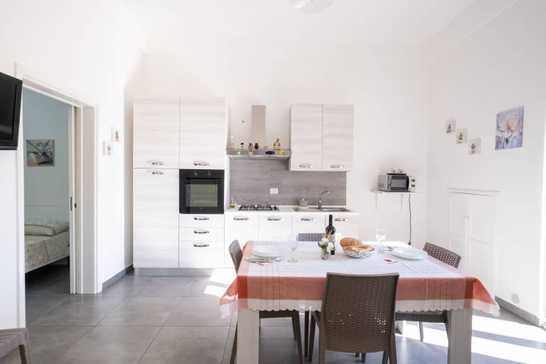 Apartment 'Casa Vacanze Lu Rizzaru' with Private Terrace, Balcony & Air Conditioning — photo 4