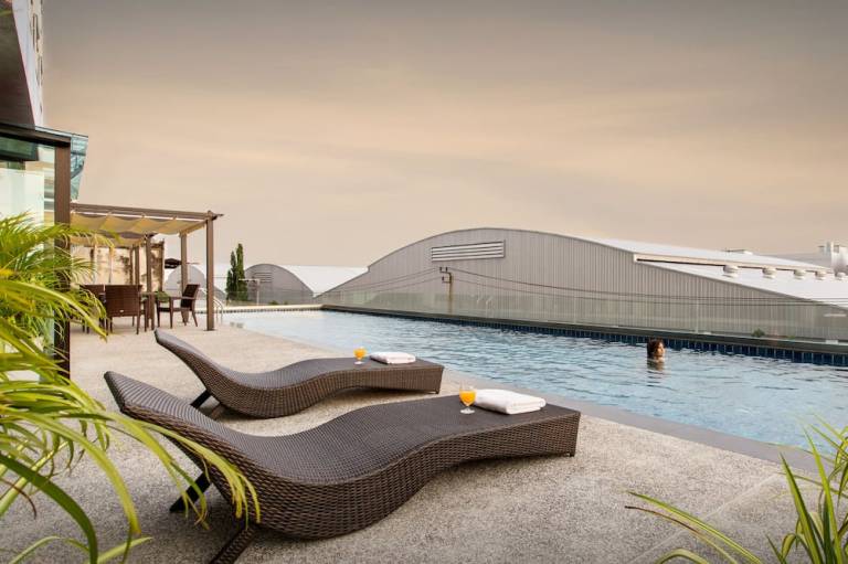 Siam Mandarina Bangkok Suvarnabhumi Airport Hotel Free Shuttle