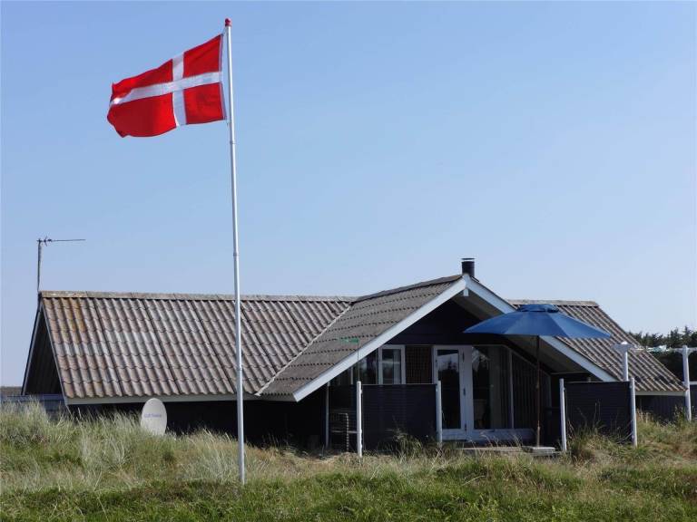 House with barbeque in Harboore