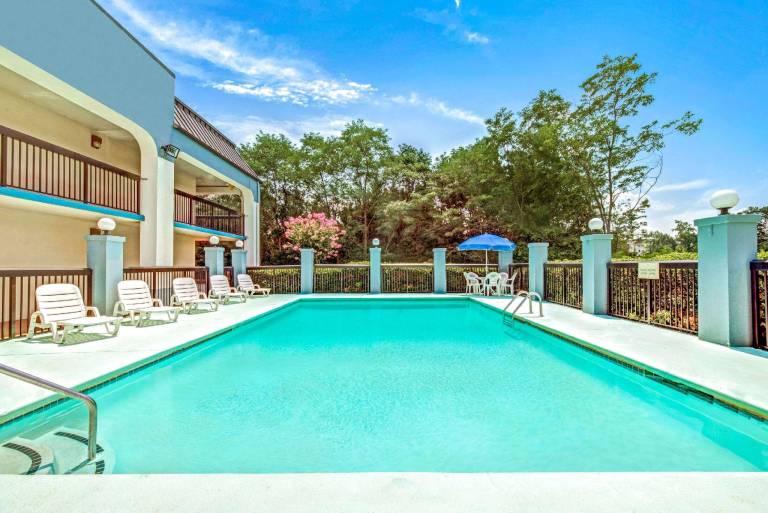 Baymont by Wyndham McDonough in McDonough, GA