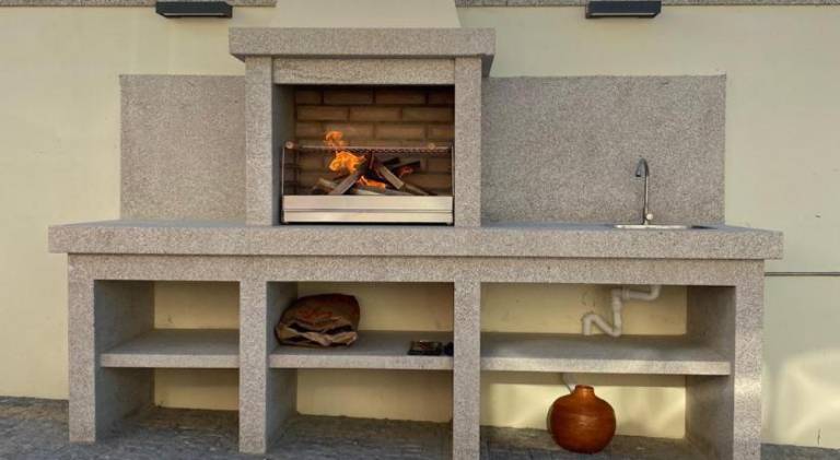 Fully equipped house with hot tub, BBQ & terrace | Suitable for remote work | Dogs allowed — photo 3