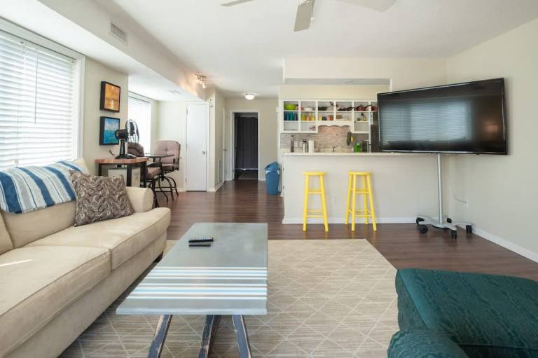 Family-oriented beautiful apartment with pool | Water view | Beach nearby | Pet-friendly — photo 4