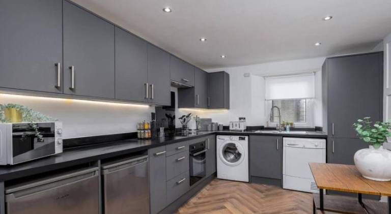 House with 2 rooms for 4 persons — photo 3