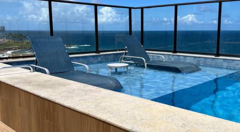 Apartment with pool & jacuzzi — photo 3
