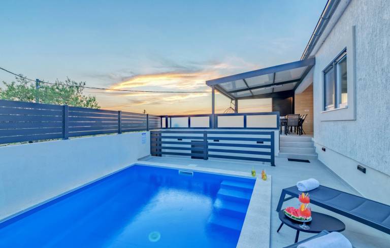 Ferienhaus in Pridraga, Kroatien für max. 6 Personen Ferienhaus in Pridraga, Kroatien für max. 6 Personen