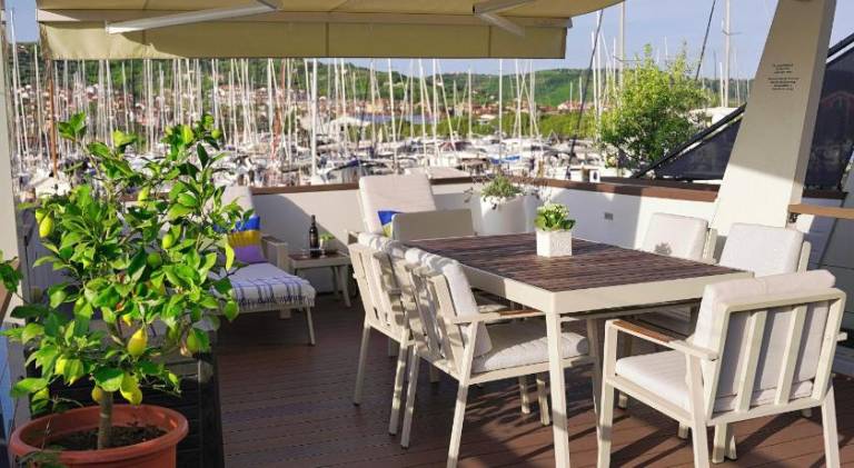 Charming vacation home with hot tub & pool | Close to the beach | Dogs allowed in Piran