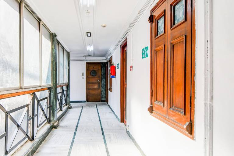 Super Hotel O Lenin Sarani