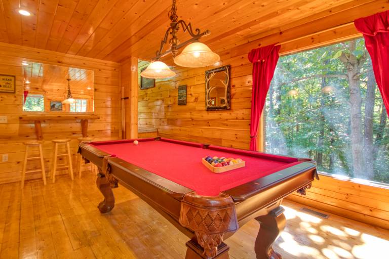 Charming Cabin with Private Hot Tub & Pool Table — photo 3