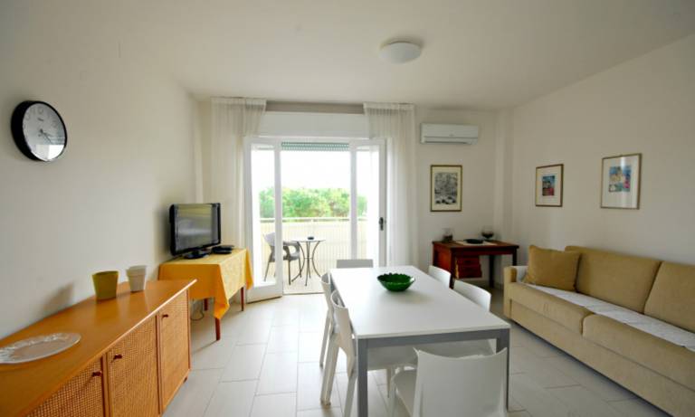 Bright apartment with sea view in Udine