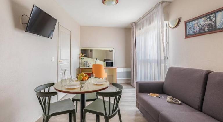 Serviced apartment with garden | Good for workation — photo 3