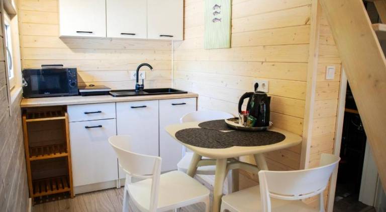 3 WIDOKI Kiekrz -domki Tiny House z prywatna plaza i pomostem nad jeziorem Kierskim — photo 5