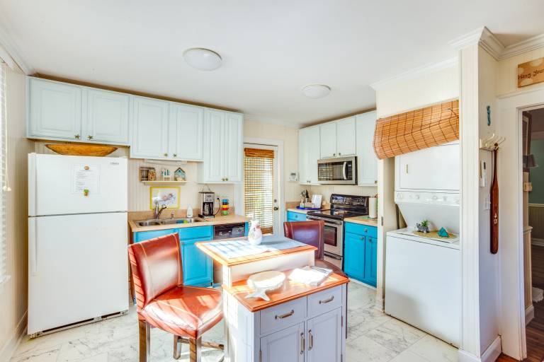 5 Mi to Downtown Beaufort: Pet-Friendly Cottage! — photo 2