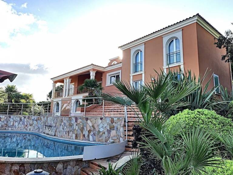 Villa  Pietrosella