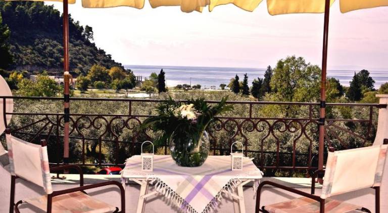 Holiday apartment with terrace — photo 3