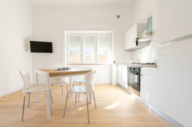 Holiday apartment with fast internet | City view — photo 3