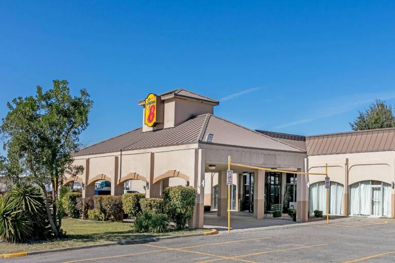 Super 8 By Wyndham Ft Stockton in Pecos, TX