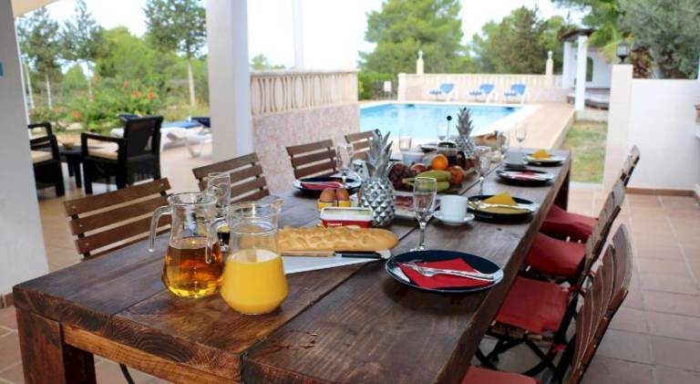 Villa with grill & pool — photo 3