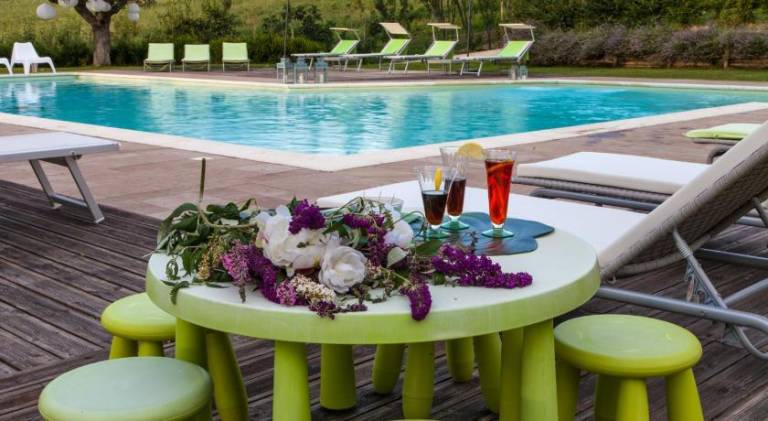 Serviced apartment with pool, barbeque & yard | Pets are welcome — photo 5