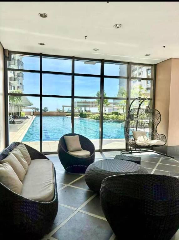 House with patio & pool — photo 5