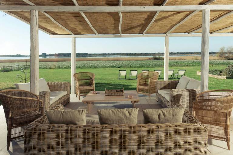 Cottage with views of Lake Burano in Capalbio