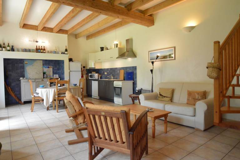Family-oriented lovely cottage with barbecue & yard | Nature view | Pet-friendly — photo 2