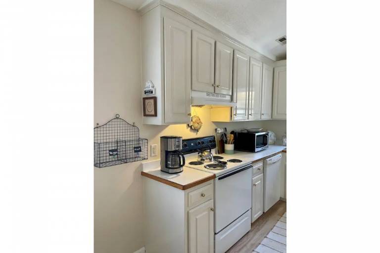 Cottage Oak Island