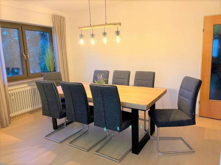 Rental apartment with patio & yard — photo 3