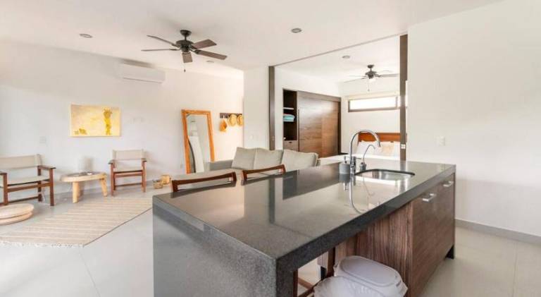 Apartment with pool — photo 4