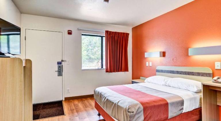 Motel 6 Pittsburgh, PA - Crafton — photo 2