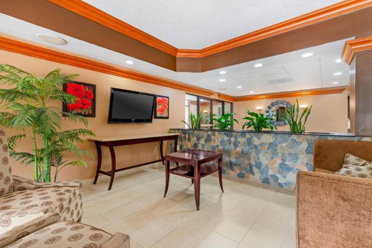 Quality Inn Lumberton North — photo 5