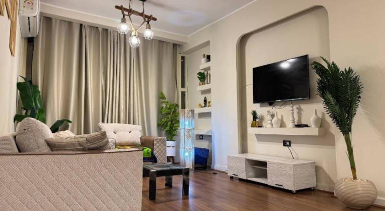 Serviced apartment with barbecue, hot tub & terrace | Suitable for remote work — photo 2