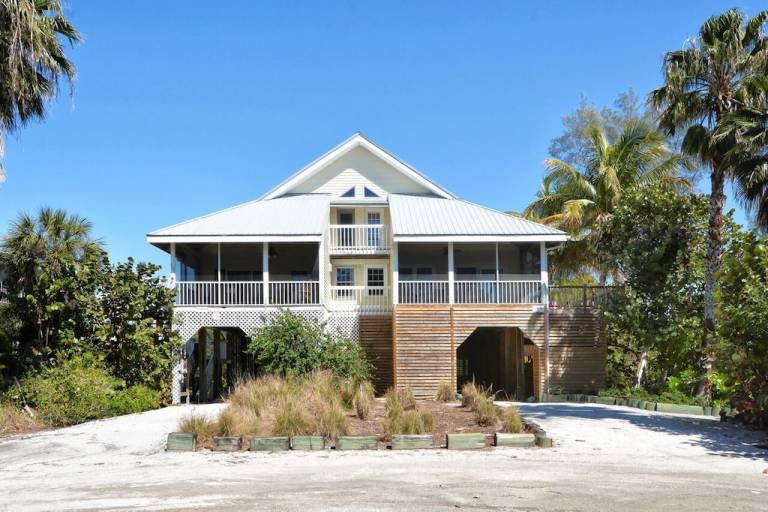 House  Little Gasparilla Island
