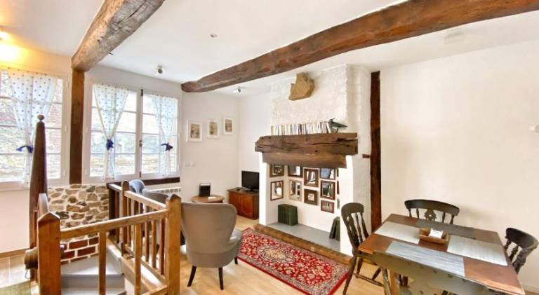 Vacation home with terrace in Honfleur