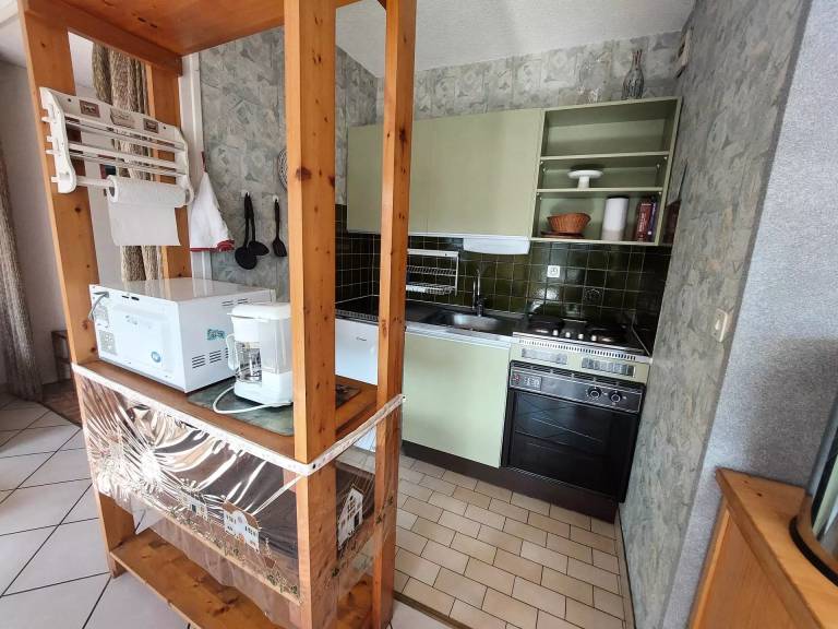 Residence Le Comte Vert - In an annimated neighborhood, studio near the train station! — photo 3