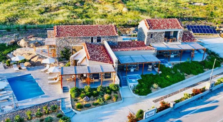 100 m&sup2; Villa