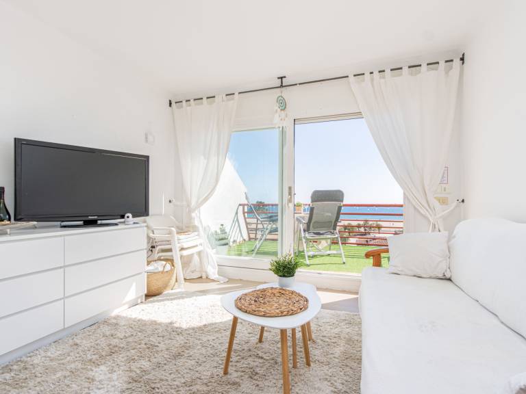 Wonderful holiday apartment with yard & terrace | Sea view | Beach nearby | Dogs allowed — photo 2
