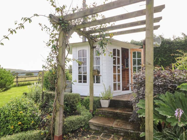 Cottage Bolton
