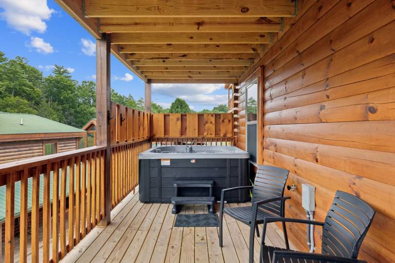 Cabin with pool, hot tub & BBQ | Mountain view — photo 3