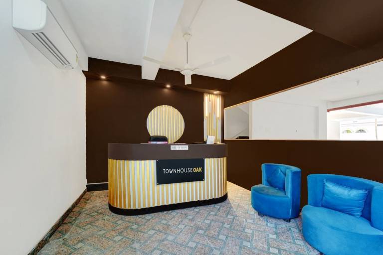 Super Townhouse OAK The Dev Regency