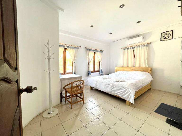 House | Next to Wat Xieng Thong — photo 2