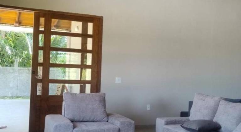 House with pool — photo 4