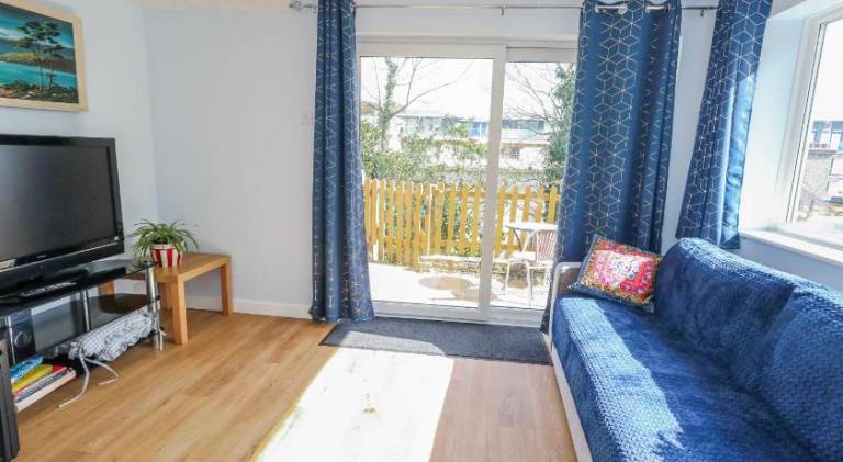Flat B — photo 2