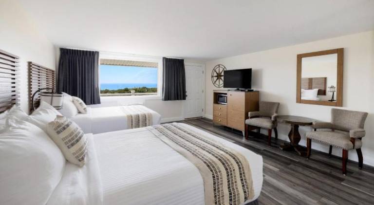 Dune Crest Hotel in Truro, NS