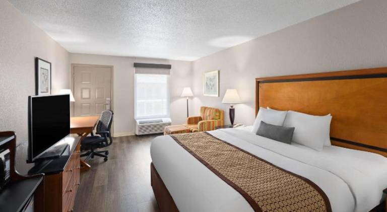Baymont by Wyndham Knoxville I-75 — photo 2