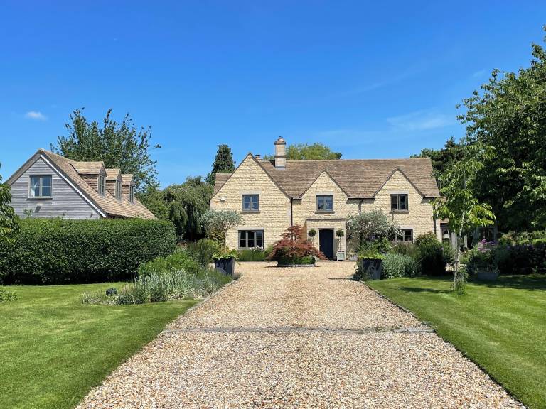 Cottage Poulton