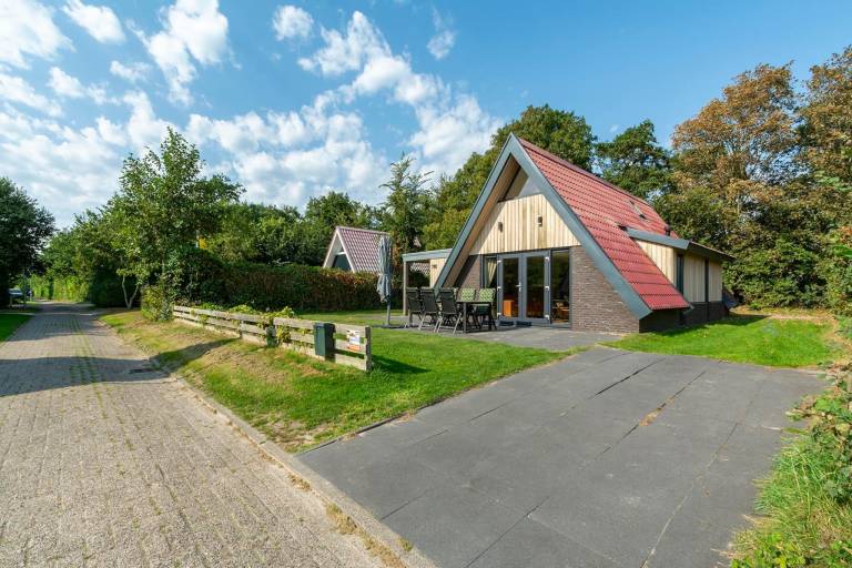 Lovely house with patio & garden | Dogs allowed in Callantsoog