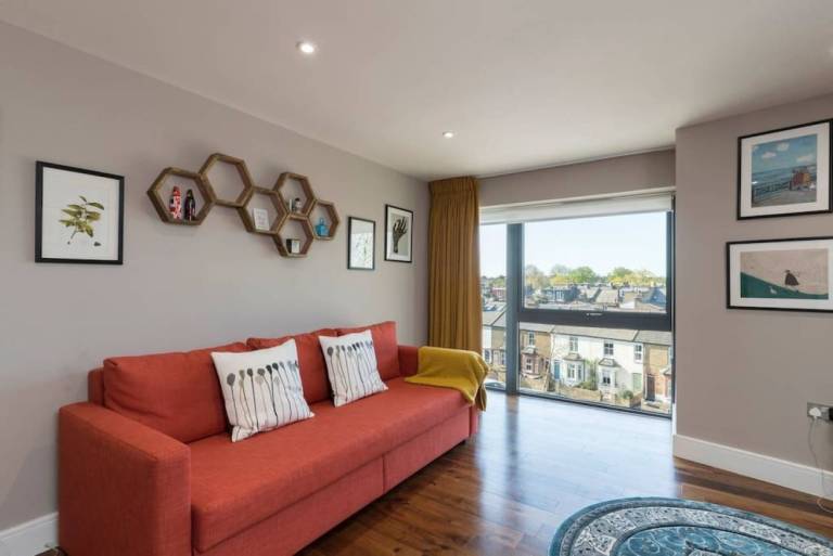 Smart flat in Richmond near Tube Station