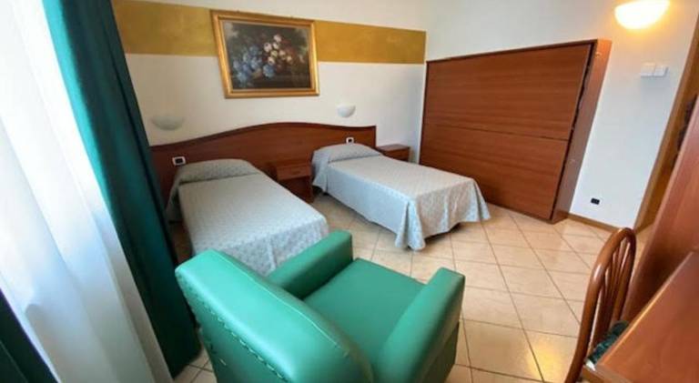 Mini Hotel — photo 2