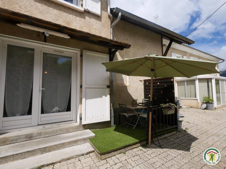 Gite with terrace — photo 4